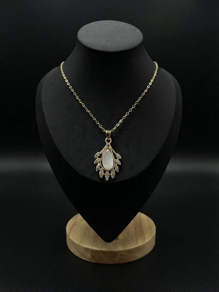 gold-tone necklace